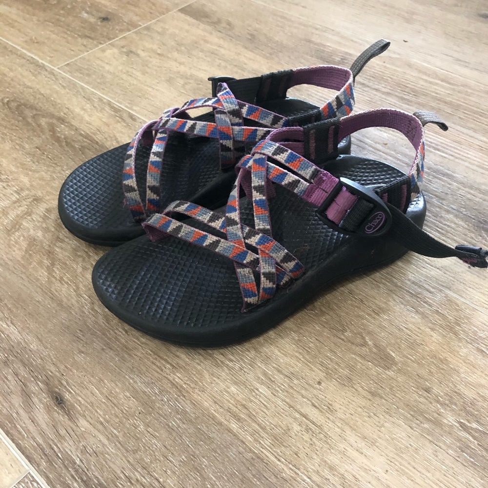 Girls chaco’s
